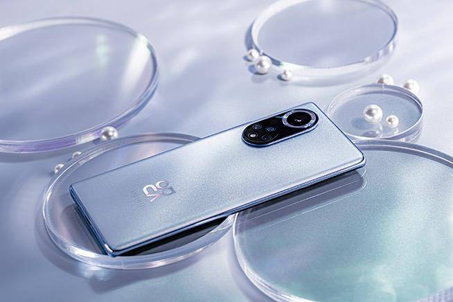 朋友好奇我如何自拍Vlog，拿出nova9系列后大家都动心了