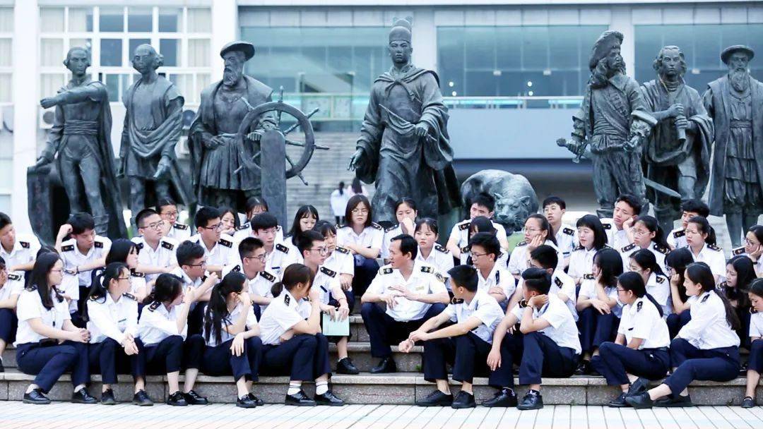普通人怎么成为海员 48a1d2ef313b43eba1a007b98e970138.jpeg