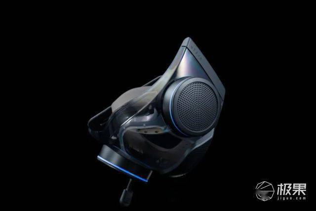 超酷炫「智能口罩」问世！主动通风+电竞灯效，2000买它值吗！？