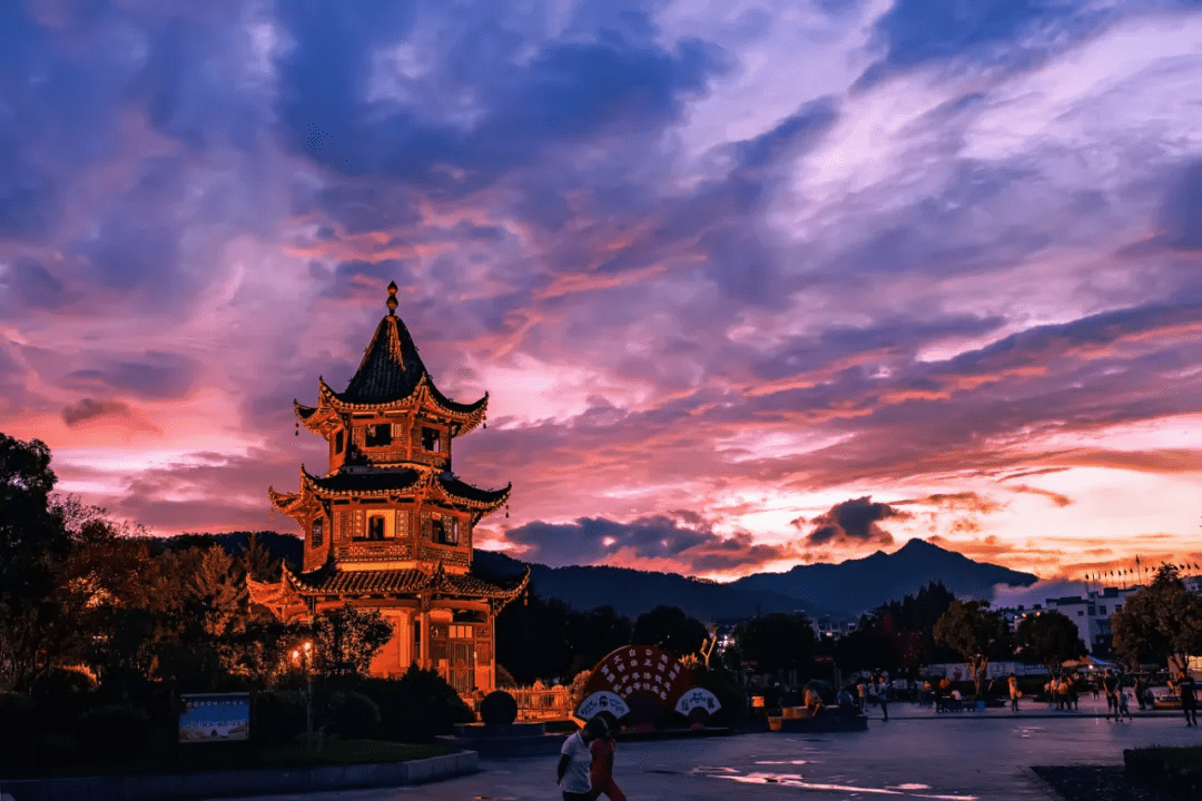 驾游黄山区|黄山1号风景道——太平文化符号六角楼