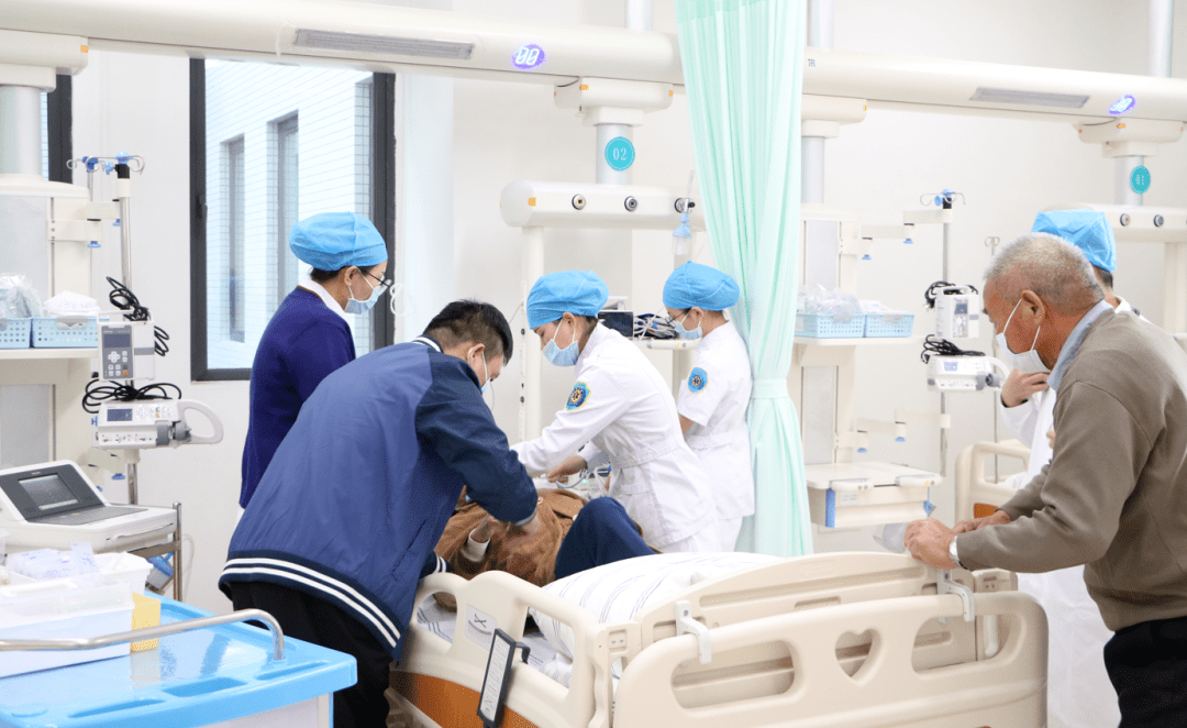 治疗|肇庆这家医院急诊科正式开诊！全新急诊大厅让人眼前一亮~