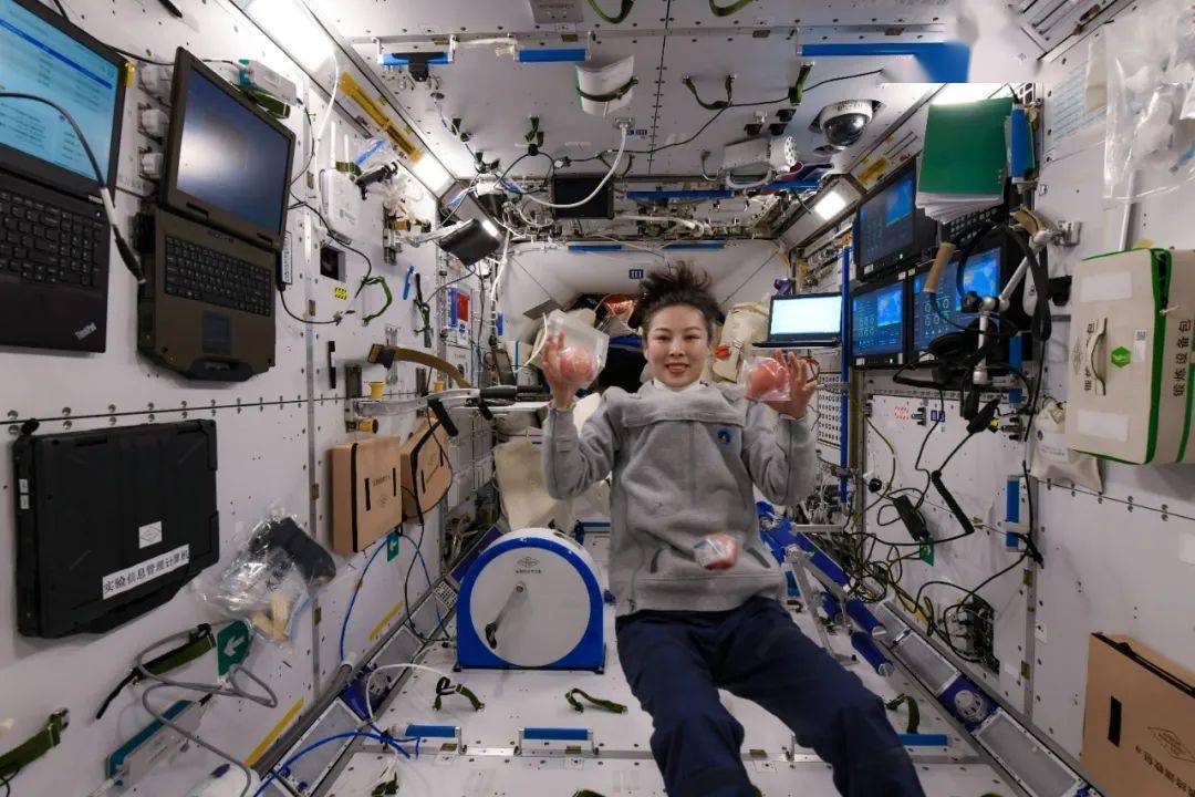 王亚平太空美图来啦！细节拉满→