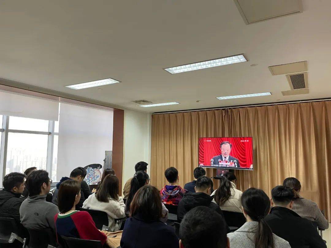 黄绮珊的儿子风险比较小选择宁静的