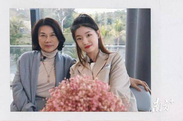 库克对苹果自助维修计划表态 / 腾讯回应 App 暂停更新 / Epic 黑五特惠已提前开启