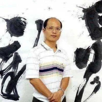 台湾书法家陈忠建,为什么很受大家的欢迎_视频