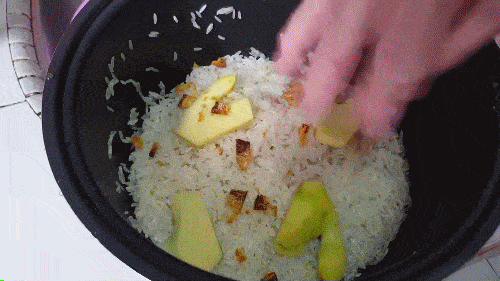 943a59b61a7b40f8b5a6559be36f63a4.gif