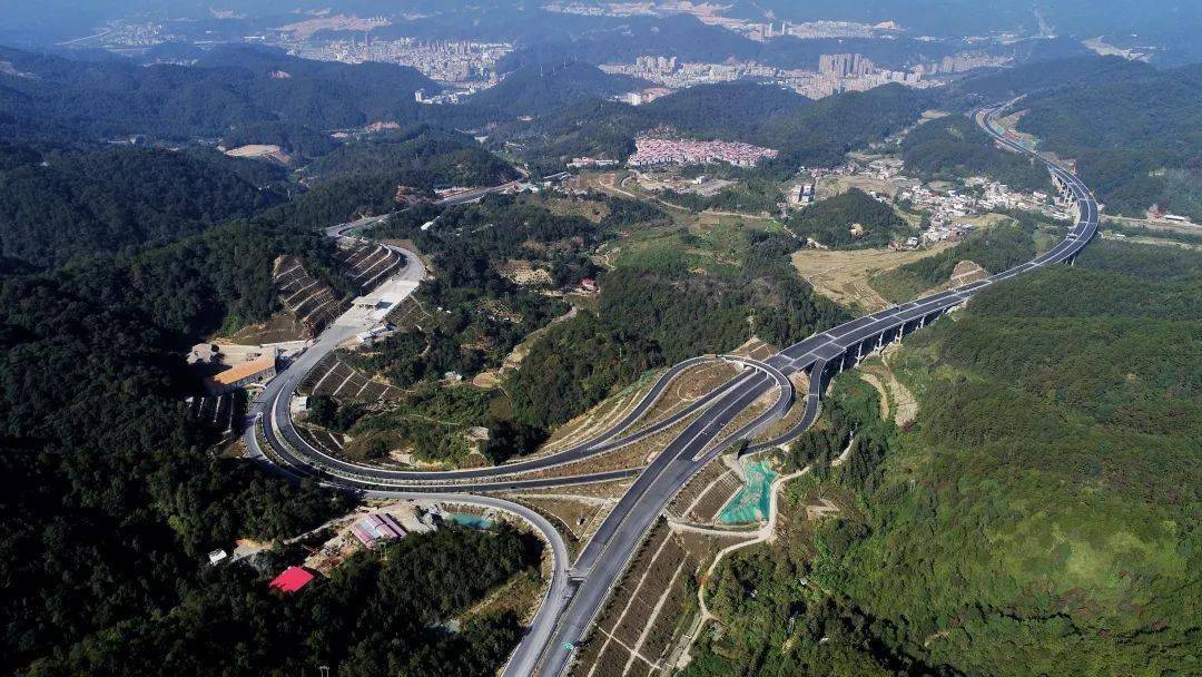 重磅!靖永高速实现全线双幅顺利贯通