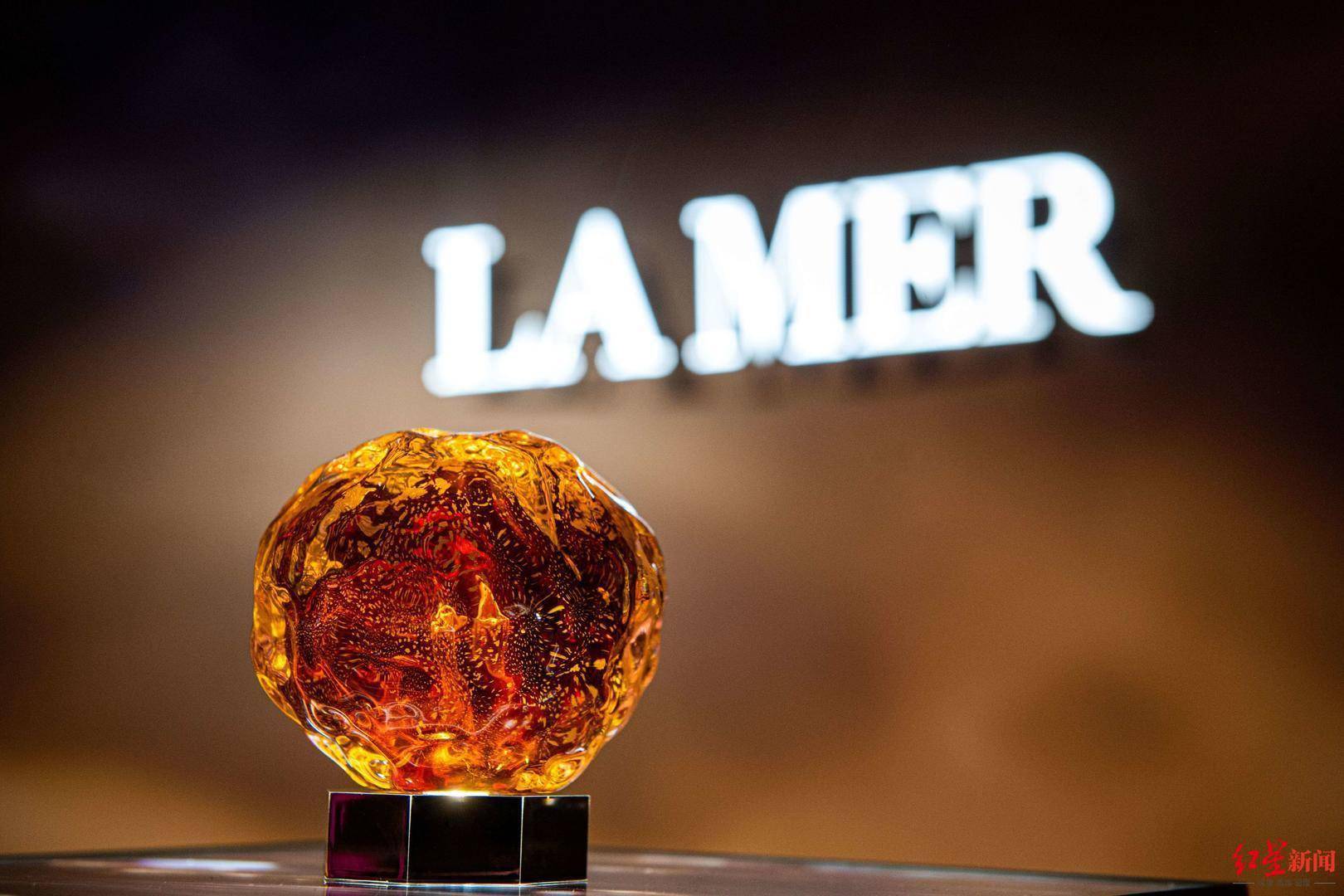 波司登登峰2.0系列发布 海蓝之谜2021鎏金之夜成功举办