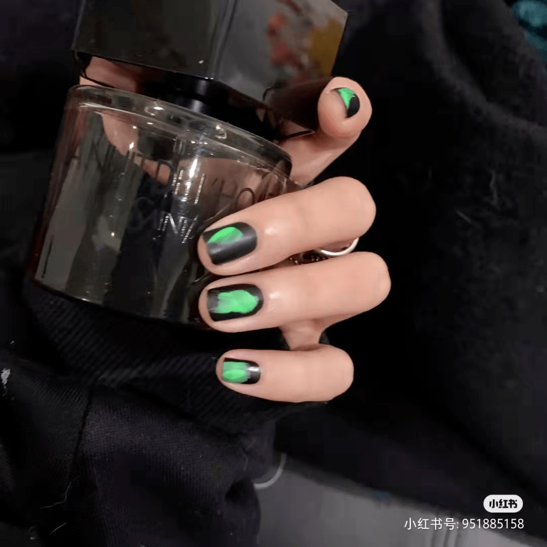 终究还是扛下了这秋冬美甲六宗"最"!