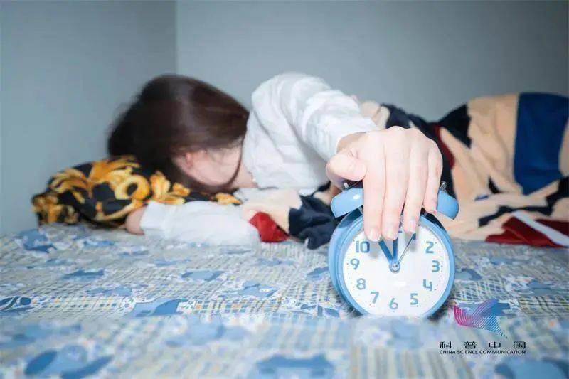 胸痛|“赖床”5分钟可保护血管？冬天不起床又有新理由了……