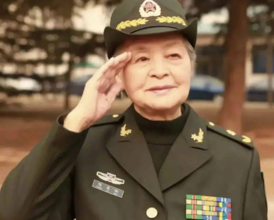 陈菊梅|摘掉器官、拔光牙齿，一生改变数十万人的命运，她太狠了