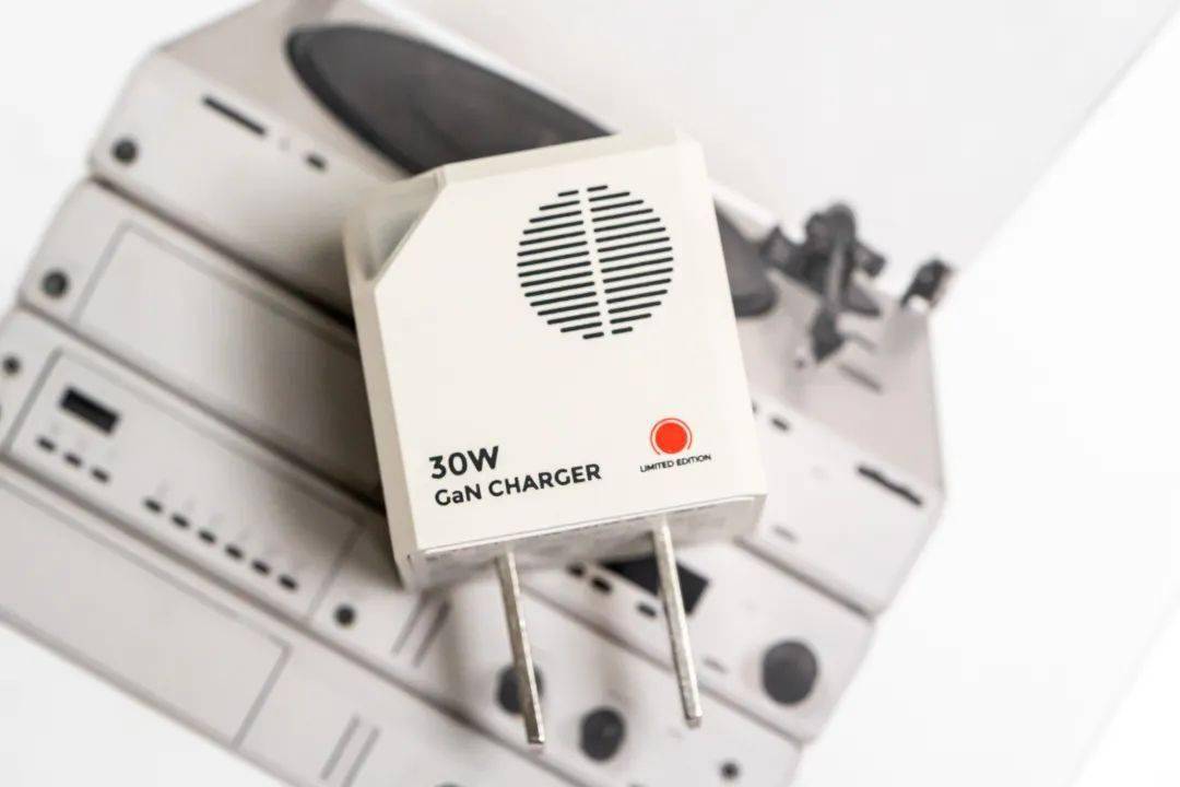 桌面改造 5 件套，总价值 2294 元，参与成功免费送丨糖纸众测