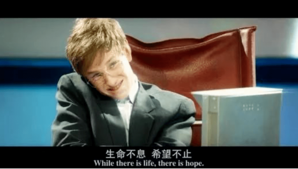 72岁硬核姥姥退休后走红，吸粉百万，真实身份曝光：她可不简单！