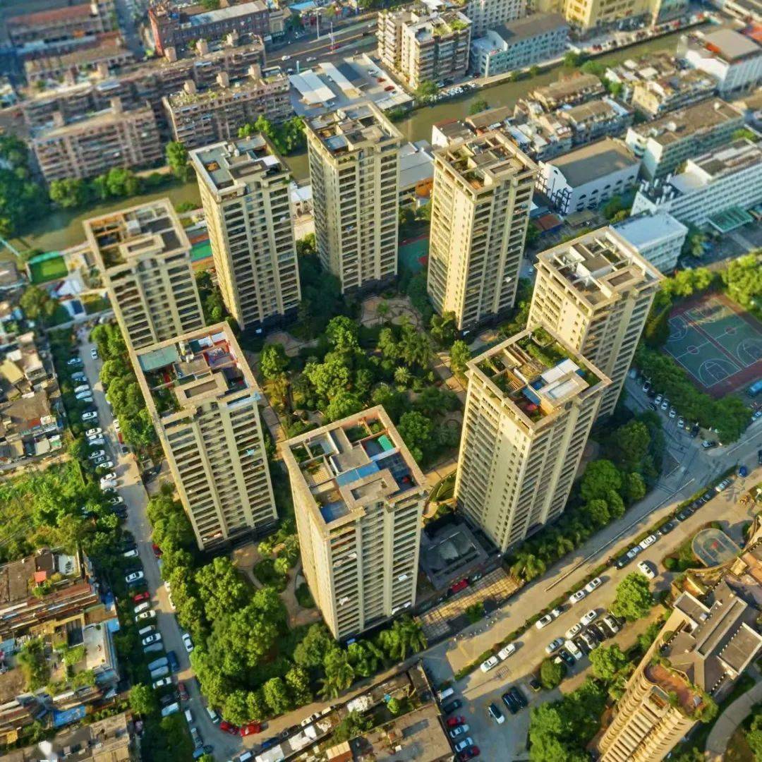 华府天地 位于原温州商校操场地块,即东近车站大道,西临民航路,南接