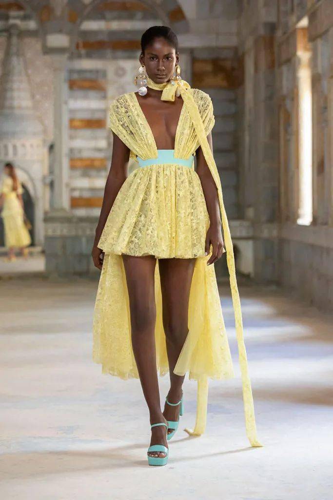 秀场【秀场】2022 春夏成衣系列 – GEORGES HOBEIKA