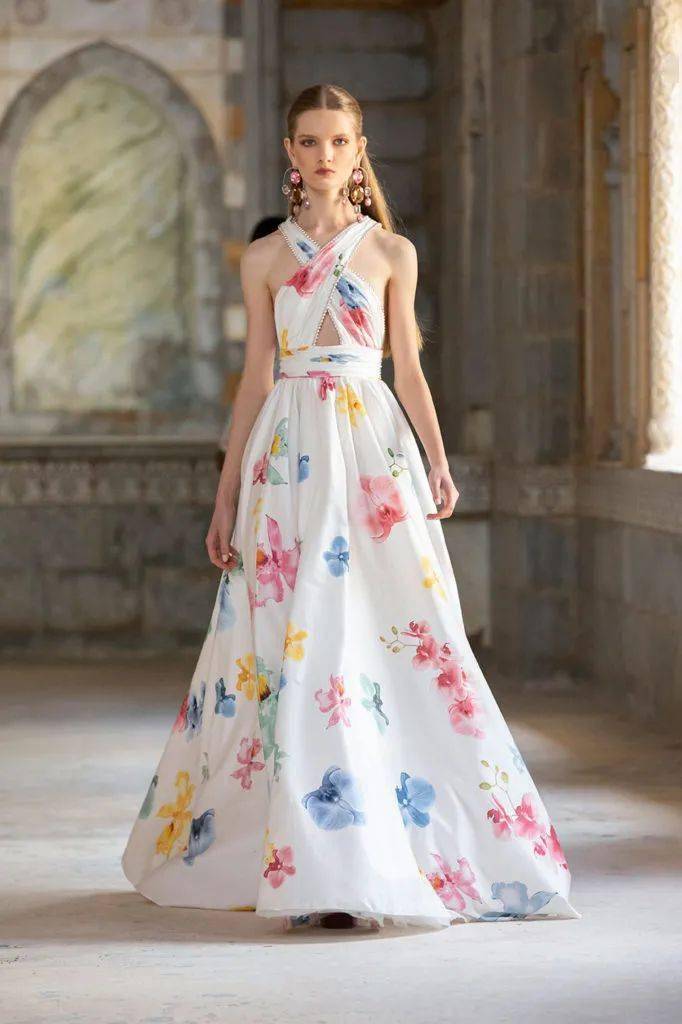 秀场【秀场】2022 春夏成衣系列 – GEORGES HOBEIKA