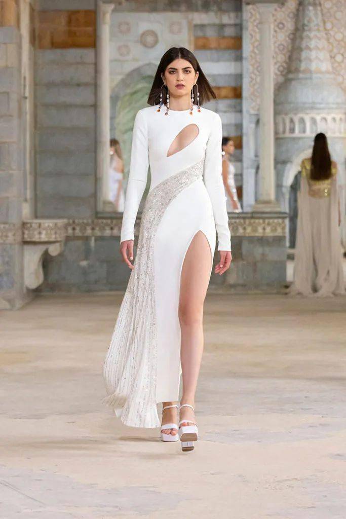 秀场【秀场】2022 春夏成衣系列 – GEORGES HOBEIKA