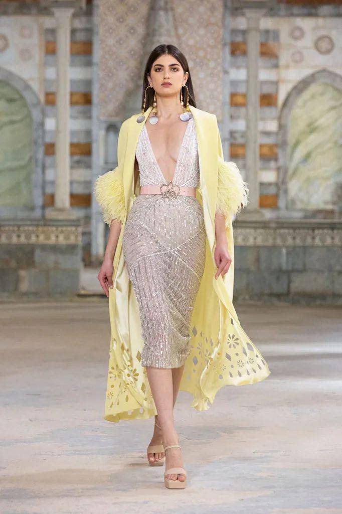 秀场【秀场】2022 春夏成衣系列 – GEORGES HOBEIKA