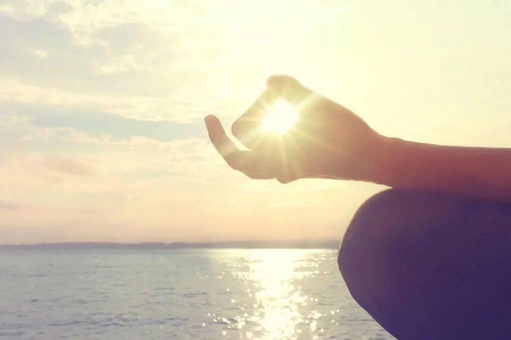 怎样才能让自己的心情愉快 801b24f3cb95482488c712dc89e04aac.jpeg