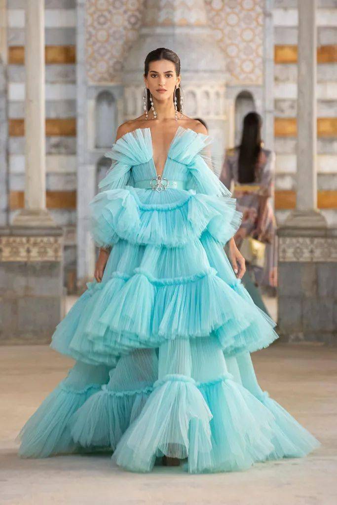 秀场【秀场】2022 春夏成衣系列 – GEORGES HOBEIKA
