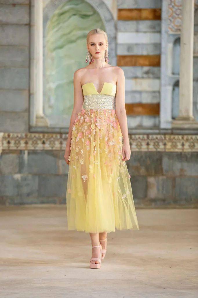 秀场【秀场】2022 春夏成衣系列 – GEORGES HOBEIKA