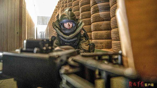 千钧一发！直击“刀尖舞者”排爆瞬间