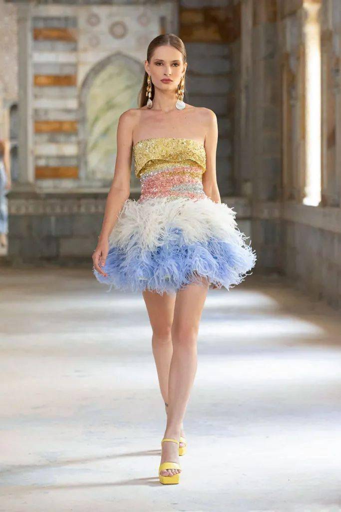 秀场【秀场】2022 春夏成衣系列 – GEORGES HOBEIKA