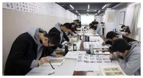 怎么用饺子摆字