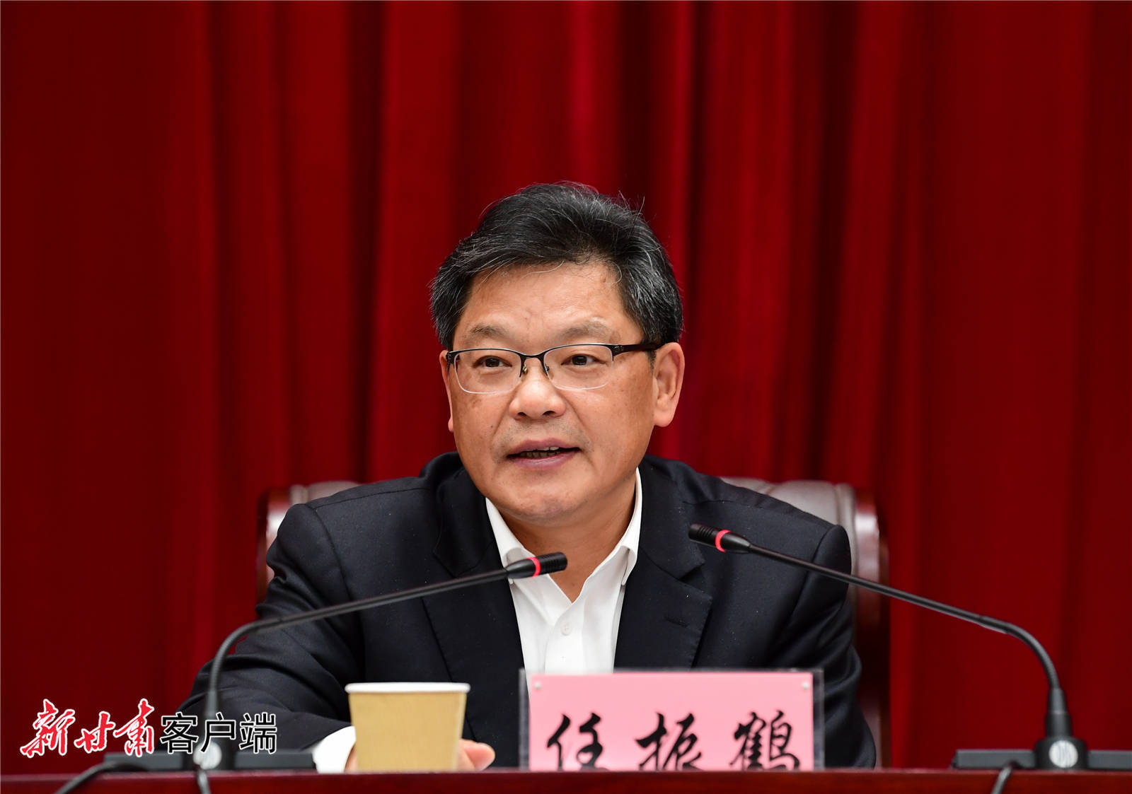 任振鹤在全省高风险机构化险工作电视电话会议上强调着力化解存量风险