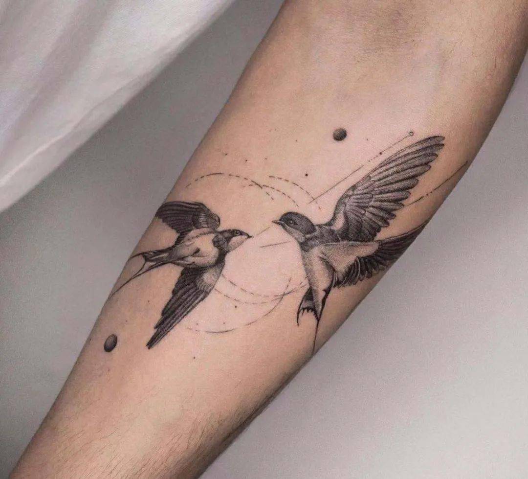 小燕子纹身图案图片
