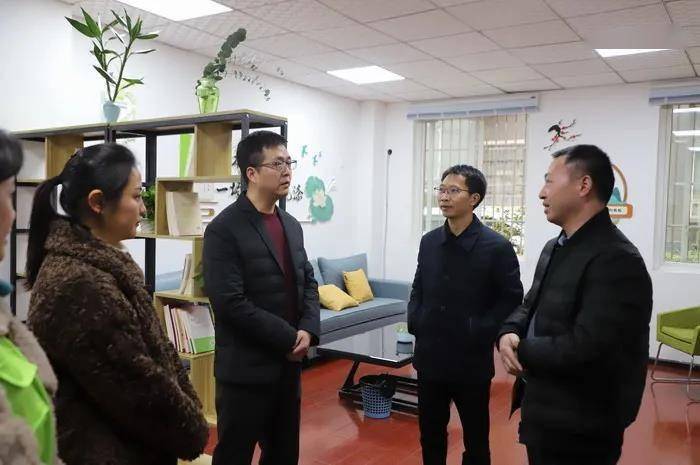 12月1日,沙湾区副区长,沙湾区公安分局局长吴新宇到铜河街道督导检查