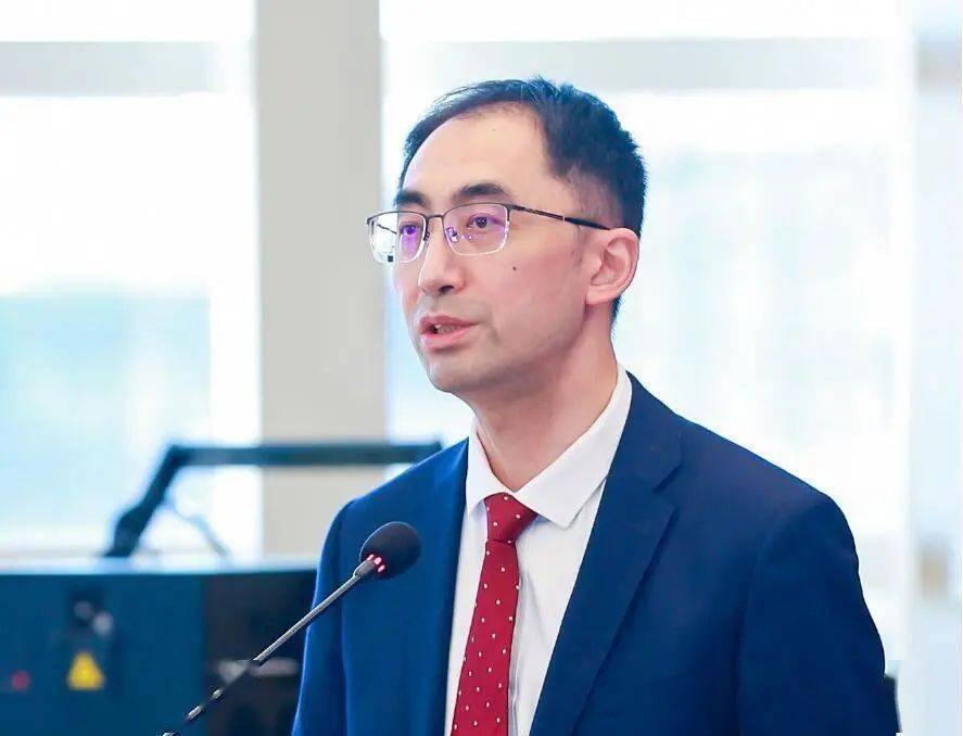 证监会期货监管部副主任 张晓刚