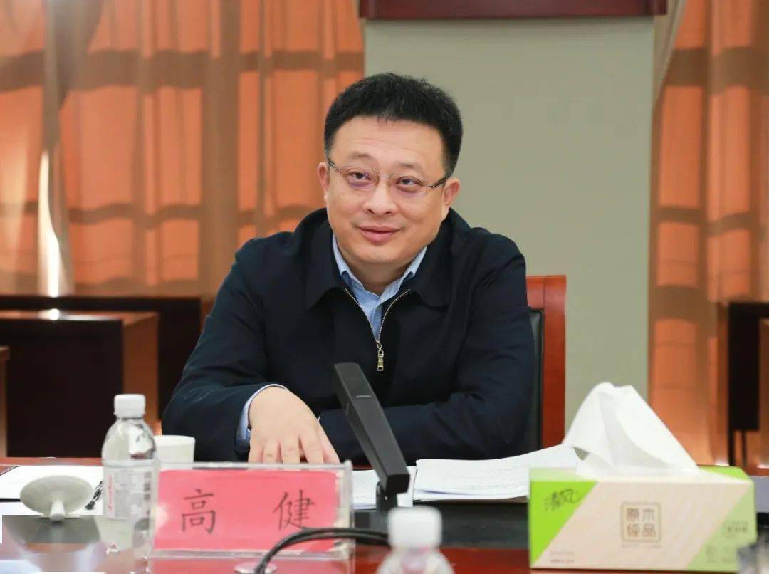 市南区新时期产业工人队伍建设改革工作联席会议暨区政府与区总工会