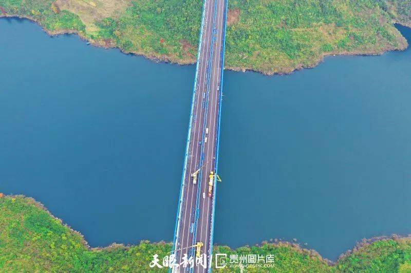 主跨1100米开州湖特大桥即将完工通车