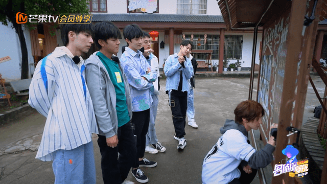 蒲熠星床位竟成观光区 学长们献礼感谢光明村