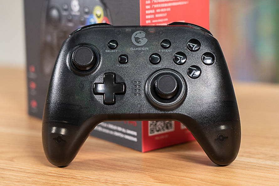 无限享受电竞快感盖世小鸡t4pro手柄体验