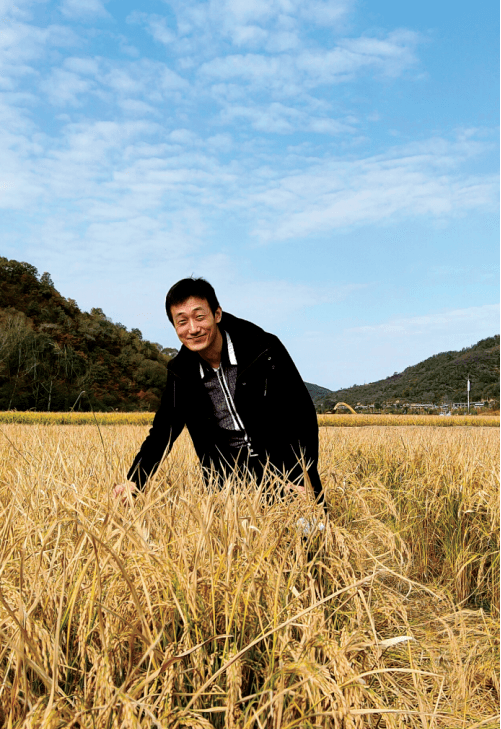 委员风采李驰推行法治社会建设行胜于言