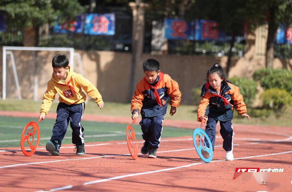 组图：“双减”护航下的小学生