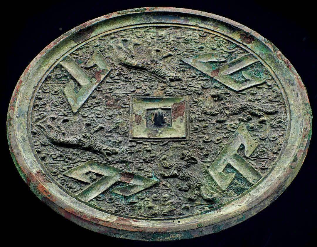 战国花叶纹镜而内容完整,纹饰丰富,铸造精美且大体量的战国铜镜收藏更