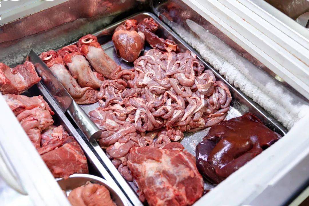 从番禺开到天河的猪杂粥一开店即满座