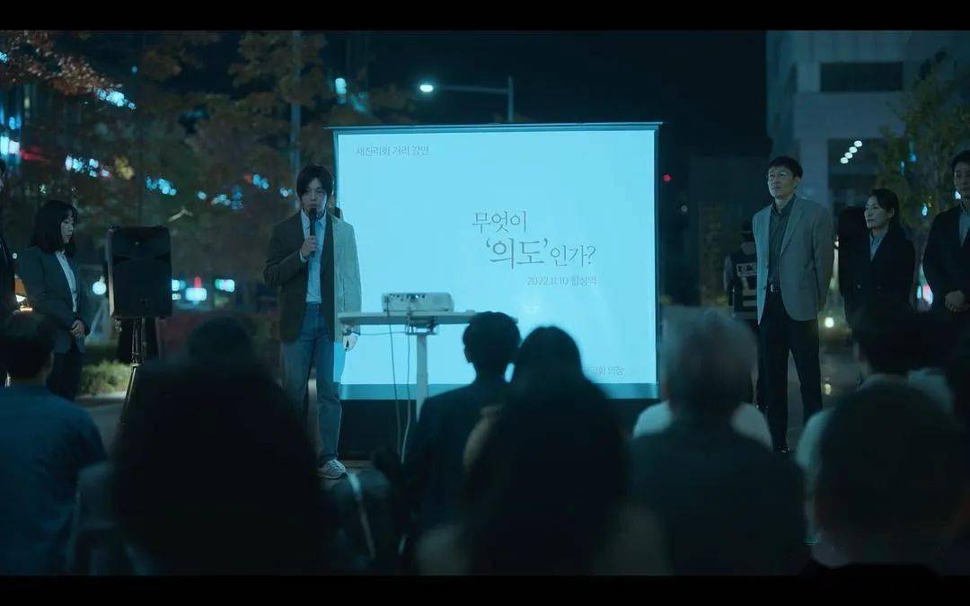 刘亚仁|网飞爆火新韩剧破《鱿鱼游戏》纪录!一半吹神作,一半喷烂片