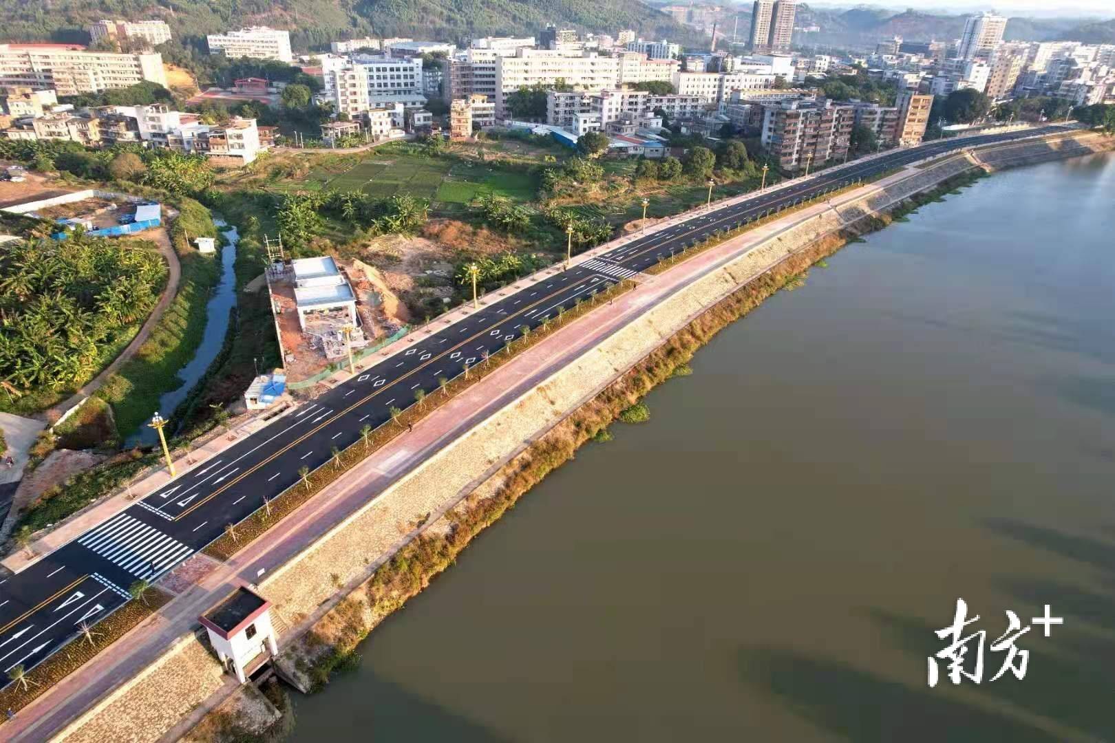 黄州沿江路城市快速路图片