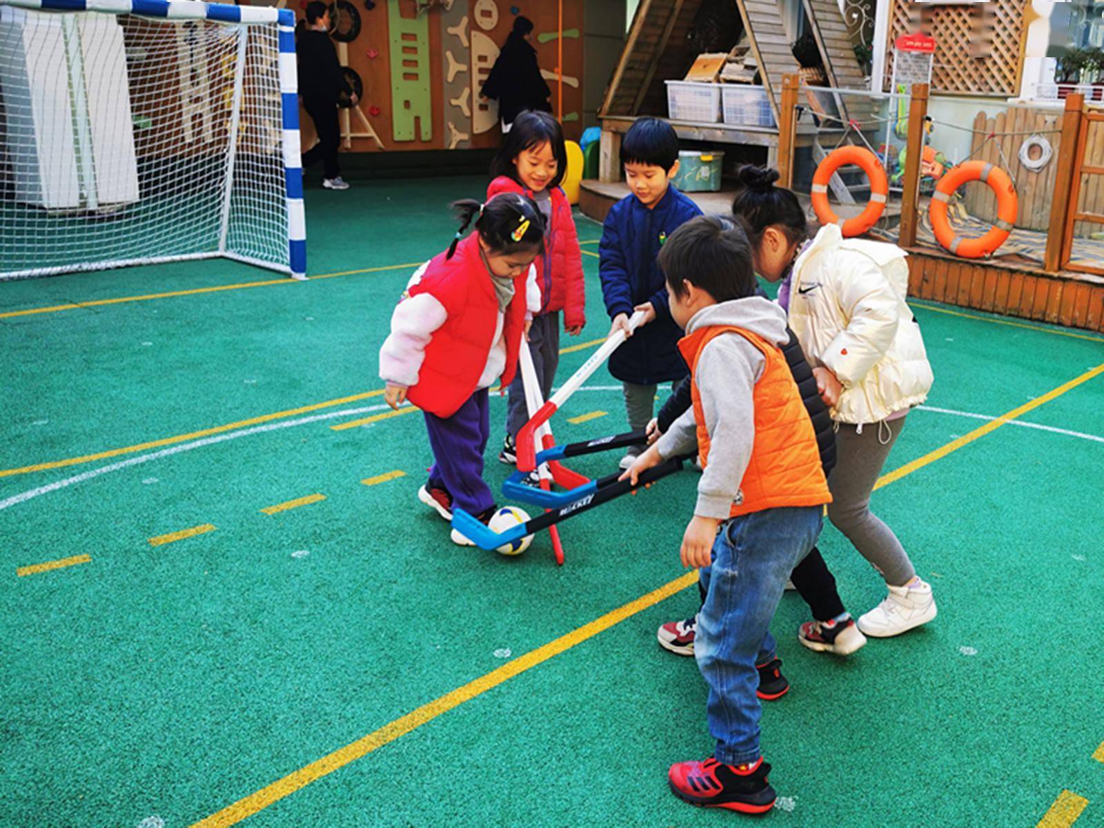 幼儿园|迎接冬奥会，上海这所幼儿园办了一场特别暖的活动