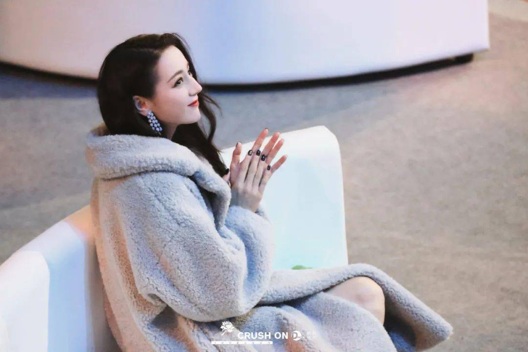 羊羔 女生穿上最丑的3件羊羔毛外套！千万别买！！