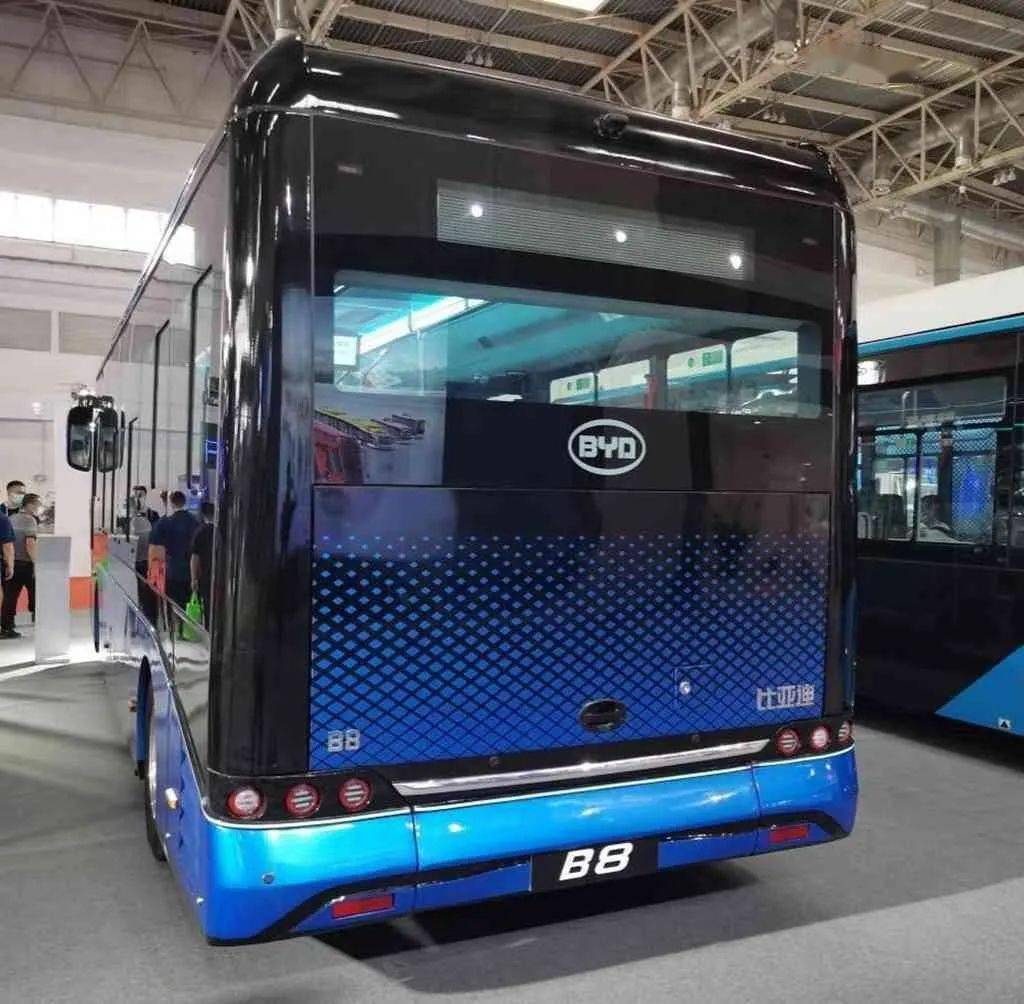 小身材有大智慧比亚迪b8纯电动公交车