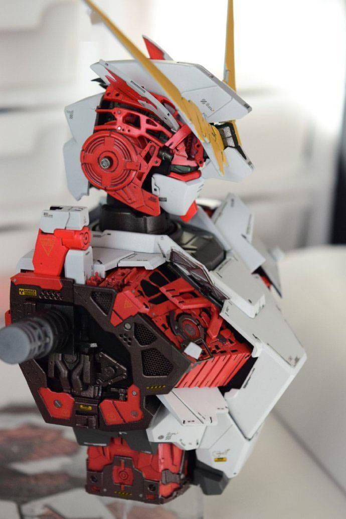 增加金属片细节,1/48比例的独角兽高达模型