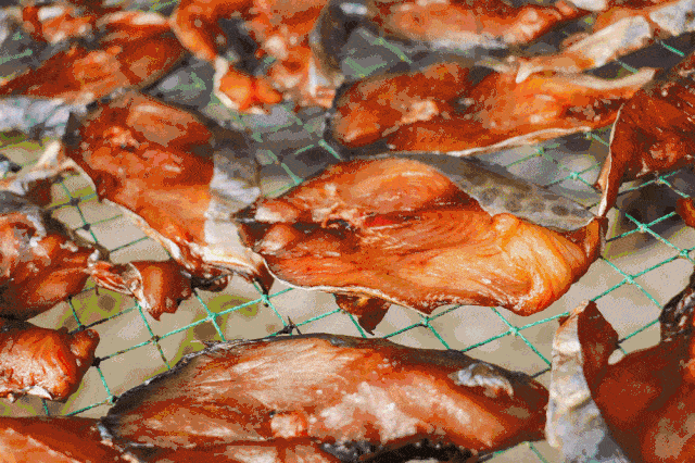 怎么晒鱼干最好 cfd74f55162d421abb22ecf6e41aac34.gif