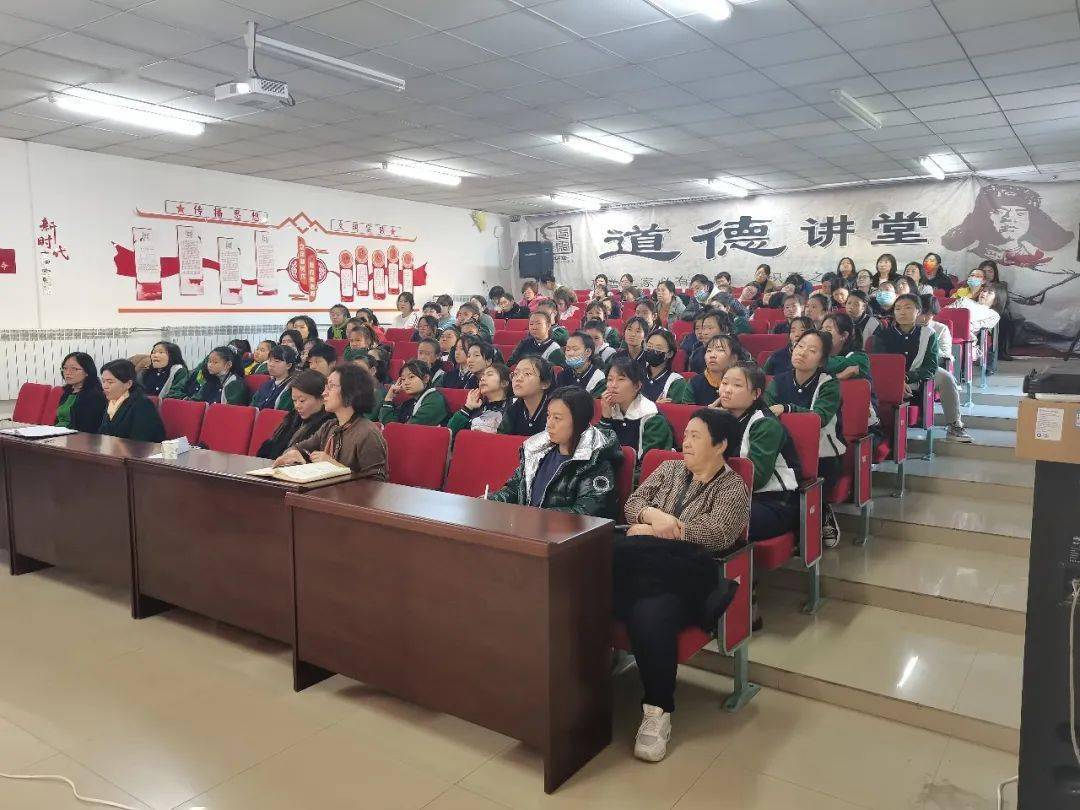 关爱特殊学生 孙景祥老师赴长春特殊教育学校开展教育讲座_孩子_培训