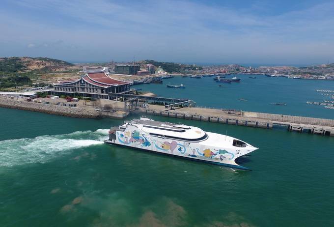 2021海峡两岸年度汉字揭晓,竟是这个字._新华社_台湾_疫情