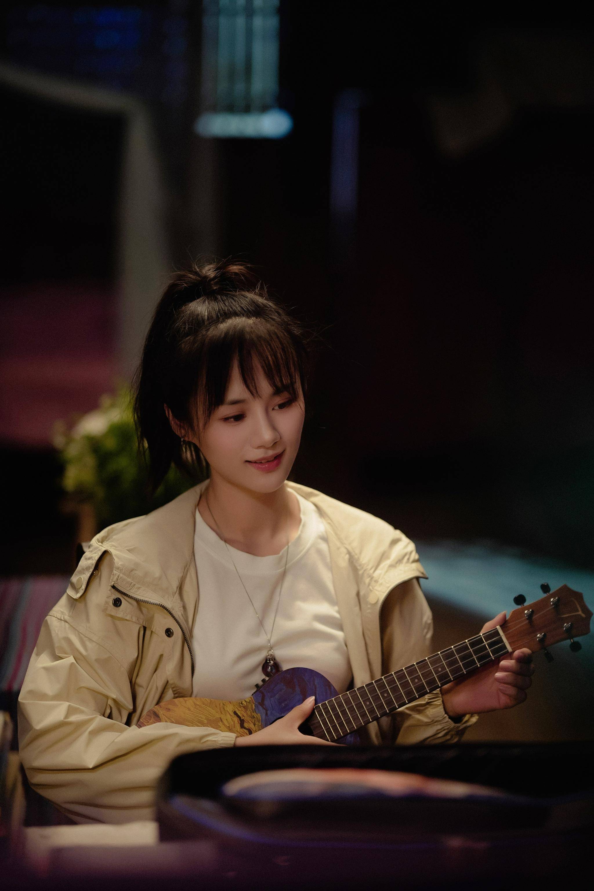 《明星大咖汇》—安悦溪 | 灵气少女,开启无限可能_角色_支教_卞筱悦